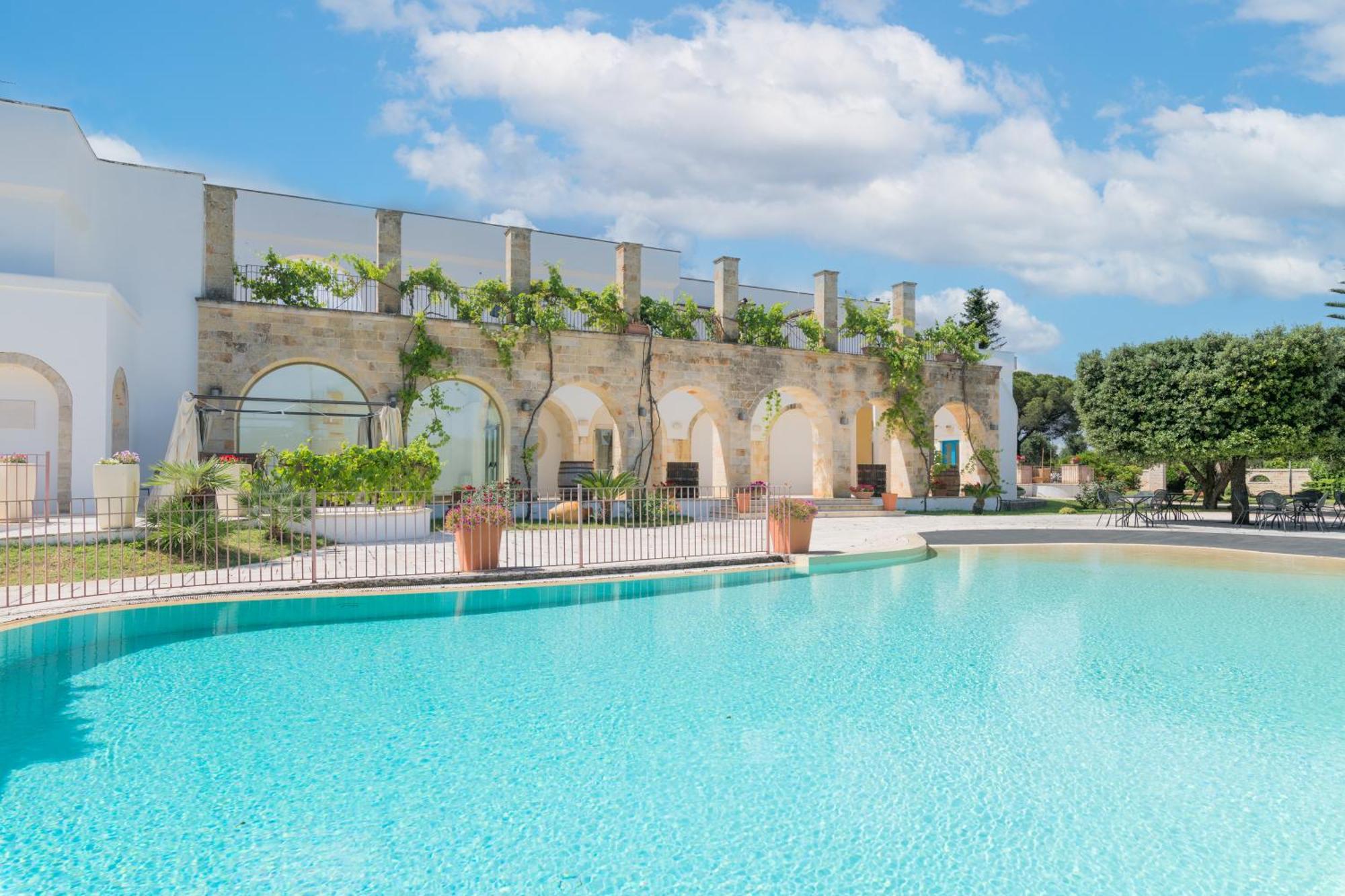 Relais Porta Del Sud Hotell Ostuni Exteriör bild