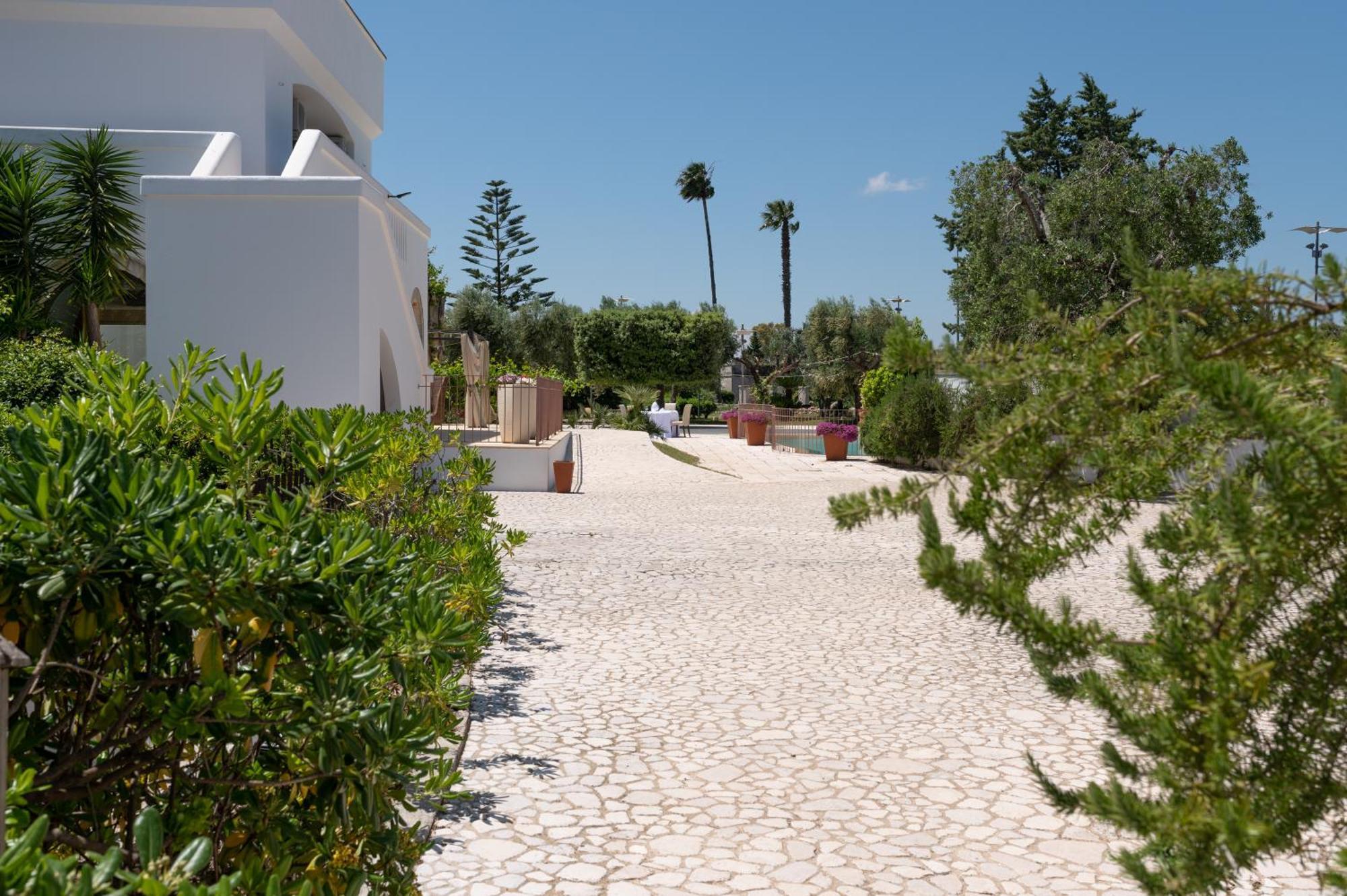 Relais Porta Del Sud Hotell Ostuni Exteriör bild