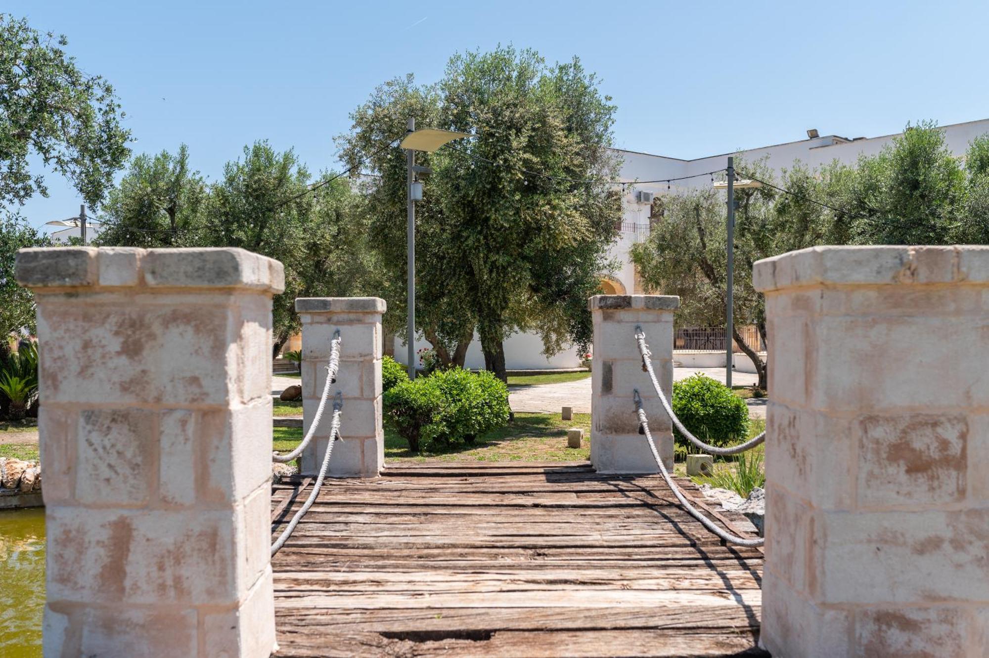Relais Porta Del Sud Hotell Ostuni Exteriör bild
