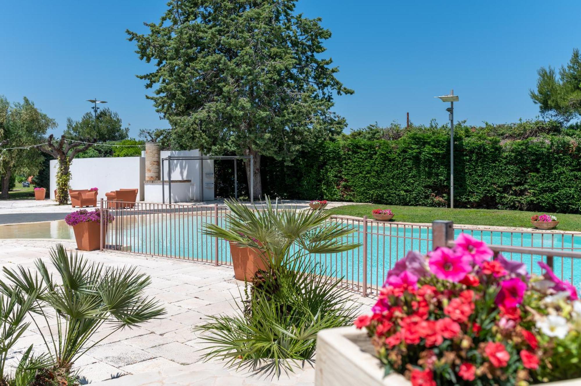 Relais Porta Del Sud Hotell Ostuni Exteriör bild