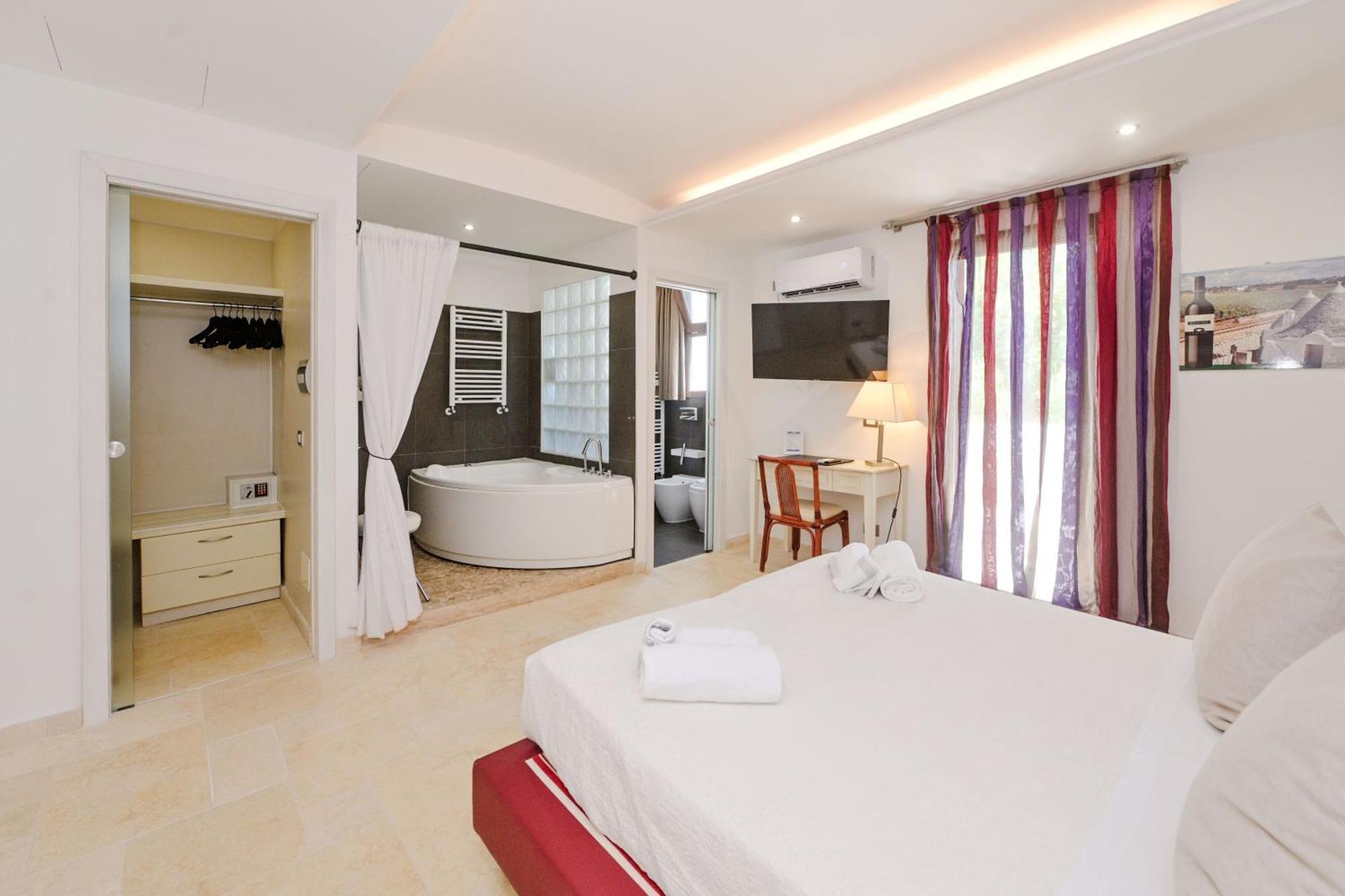 Relais Porta Del Sud Hotell Ostuni Exteriör bild